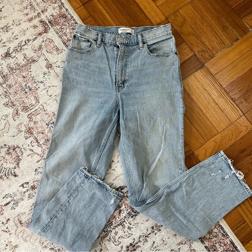 Abercrombie and Fitch, curve love 90s straight jeans